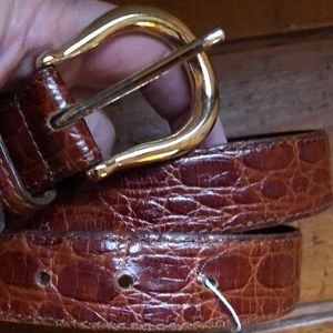 Vtg LIZ CLAIBORNE Size Medium Brown Belt CROCODILE embossed Gold Logo Academia